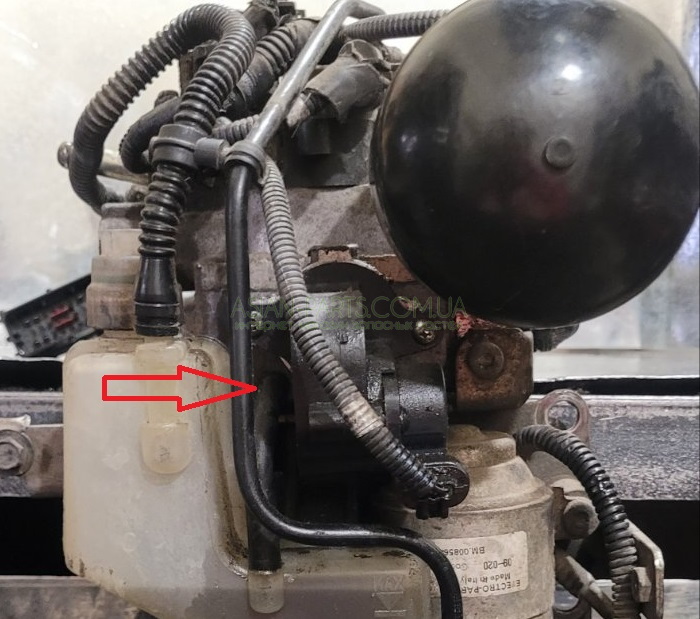 71747938 шланг від штуцера до бачку Fiat